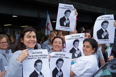 2016 04 27 ProtestaCIGsanidadePublicaCunqueiroVigo07.JPG